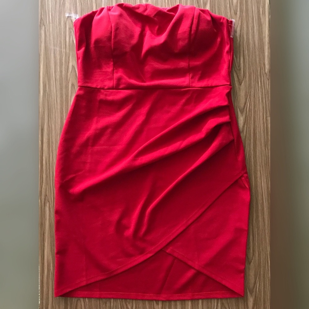 Charlotte Russe NWT Red Strapless Dress. Size XL.